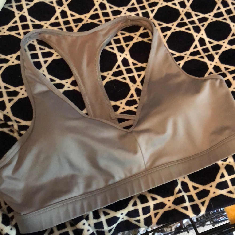 Gray Victoria’s Secret sports bra size med
